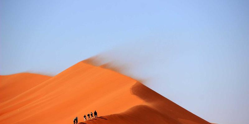 海南自由行购物全攻略：海口VS三亚免税店品牌对比与独家省钱技巧